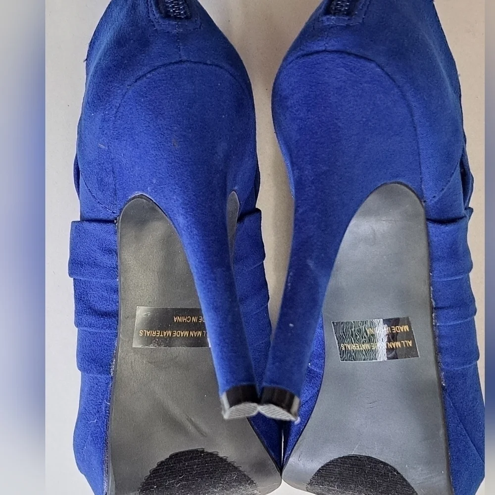 Report Blue Faux Suede Peep Toe Platform Shoes  Size 6